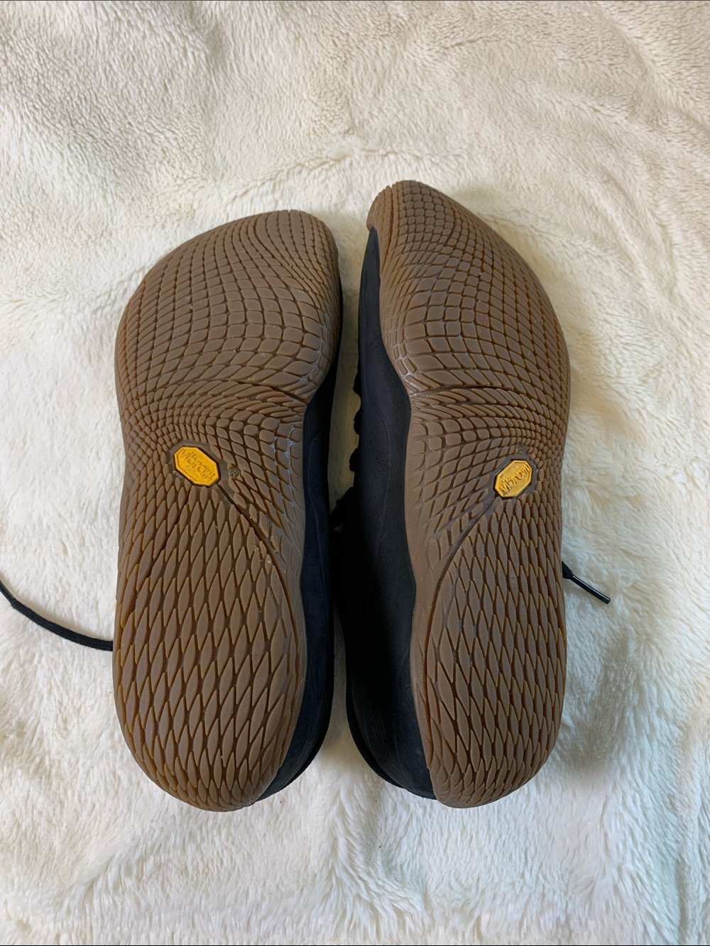 Merrell Womens Black Sneakers with Gum Toe Cap - Picture 5 of 6
